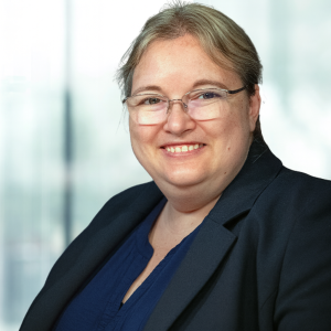 Portrait_Rahel_dunkelblau